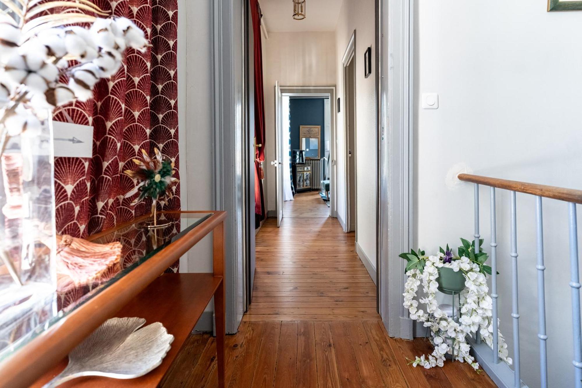 Le Henri IV Hotel Le Mans Værelse billede